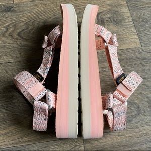 Super cute , girly and fun Tevas. Womens sz 8 .